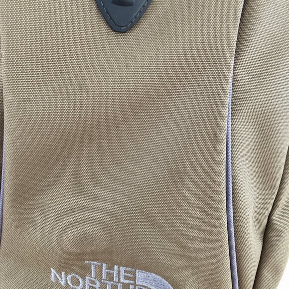 The North Face Wasatch Backpack Green/Grey Daypack Hiking Laptop - Picture 4 of 16